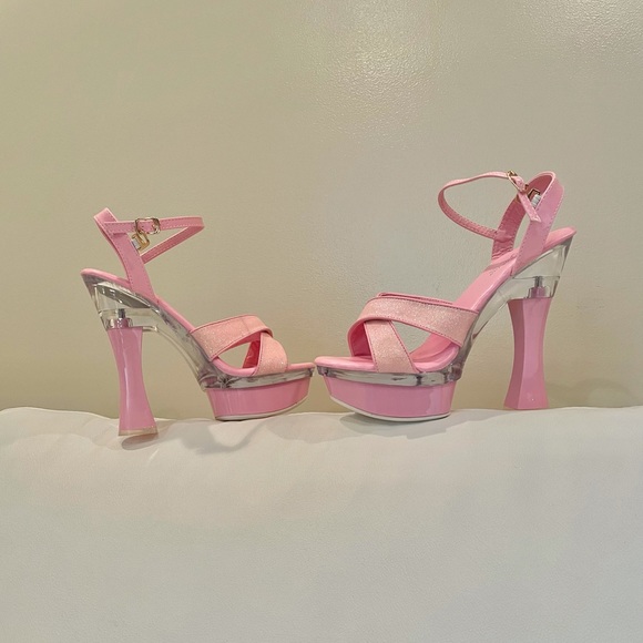 NWT Barbie pink princess glass Cinderella slippers platform heels (7.5/88.5)HP🎉 - Picture 13 of 16